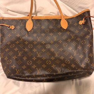 AUTHENTIC Louis Vuitton Neverfull MM